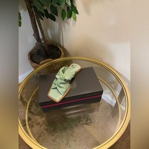 Vince Camuto Green Ash sandals